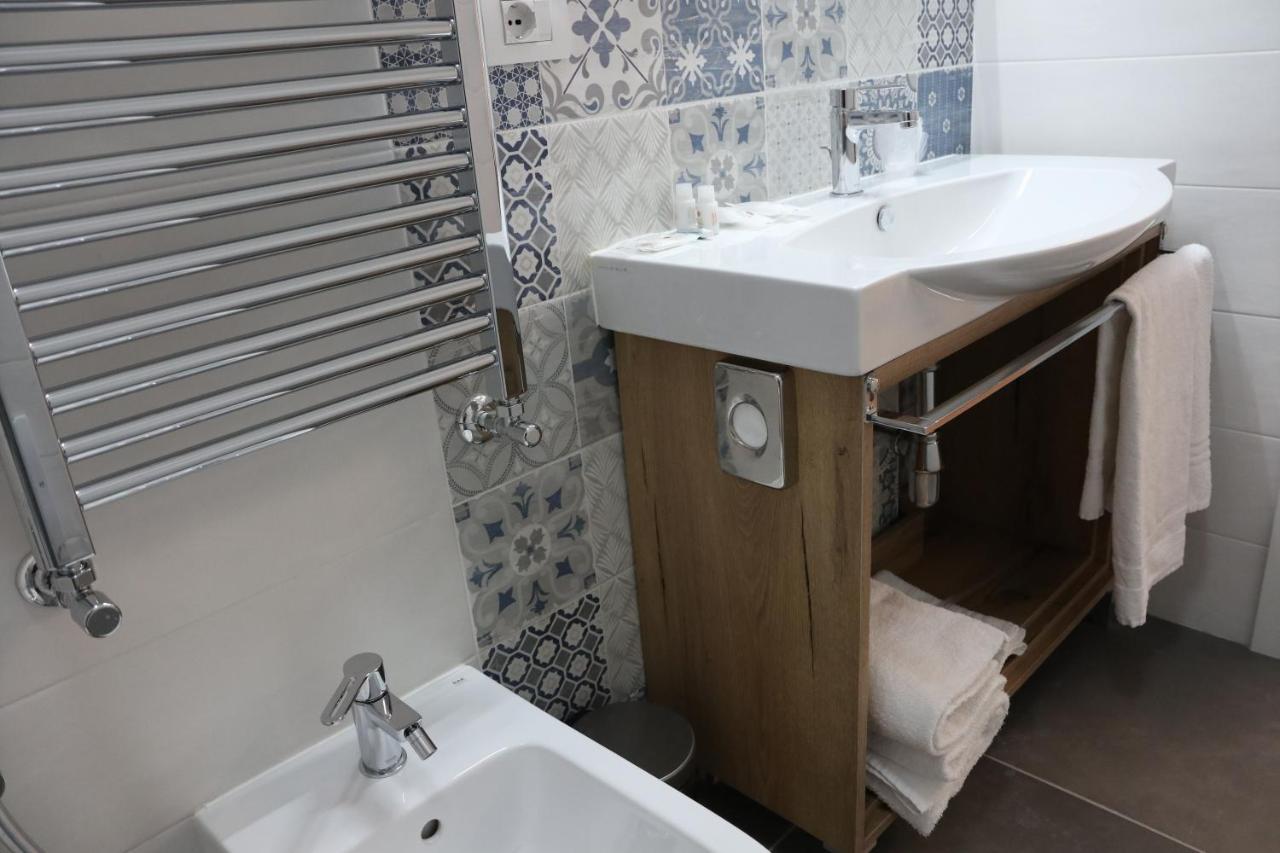 Residenza La Reggia Bed & Breakfast Caserta Exterior foto