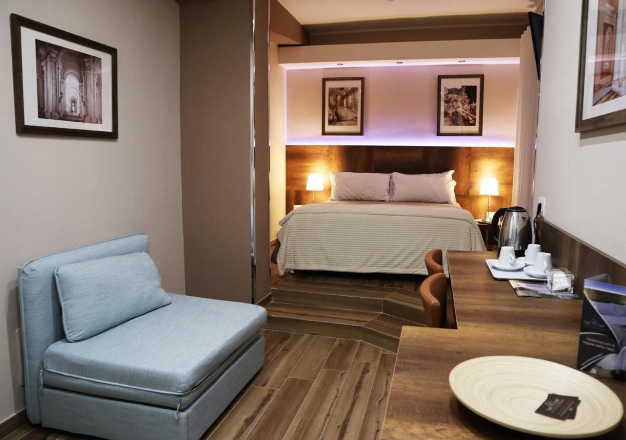 Residenza La Reggia Bed & Breakfast Caserta Exterior foto