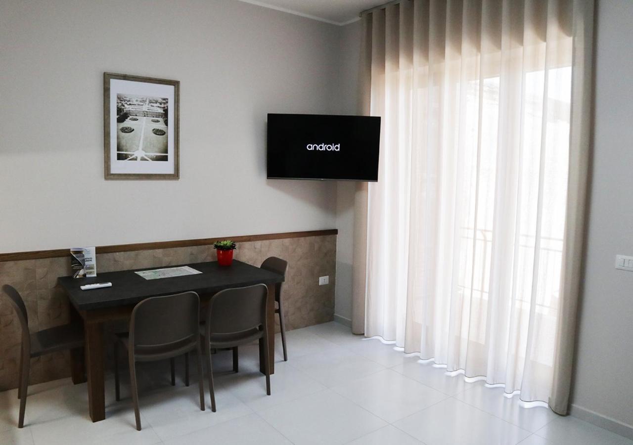 Residenza La Reggia Bed & Breakfast Caserta Exterior foto